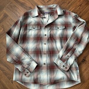 Patagonia Maroon and Gray Checkered Shirt